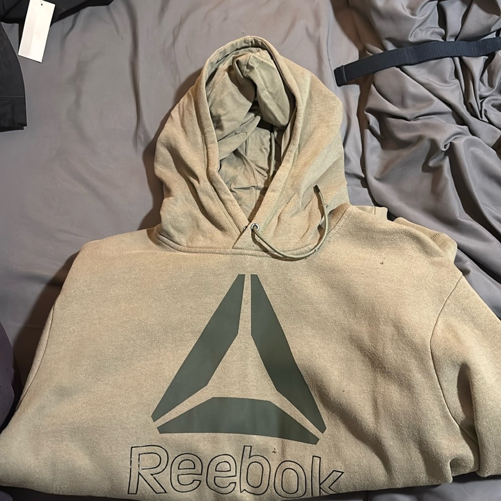 Men’s hooded seatshirt